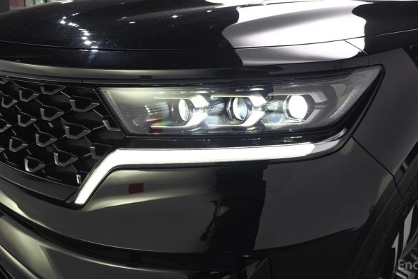 2023 Kia Sorento с пробегом 31 914 км