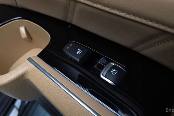 2023 Kia Sorento с пробегом 31 914 км