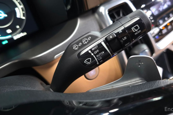 2023 Kia Sorento с пробегом 31 914 км