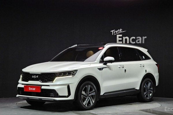 2023 Kia Sorento с пробегом 33 669 км