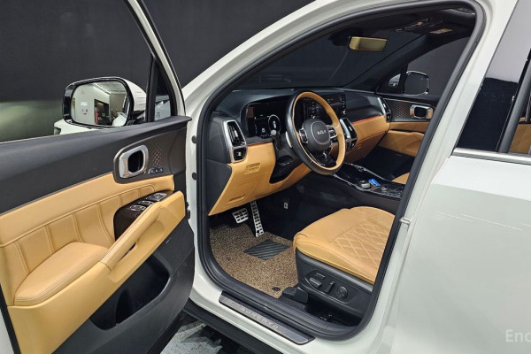 2023 Kia Sorento с пробегом 33 669 км