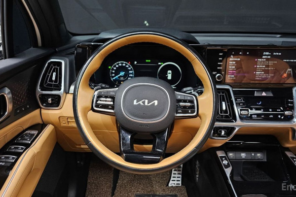 2023 Kia Sorento с пробегом 33 669 км