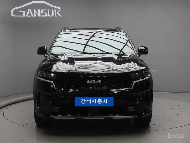 2023 Kia Sorento с пробегом 14 328 км