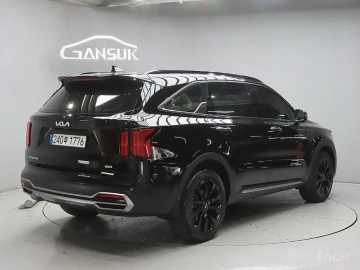 2023 Kia Sorento с пробегом 14 328 км