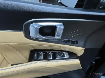 2023 Kia Sorento с пробегом 14 328 км