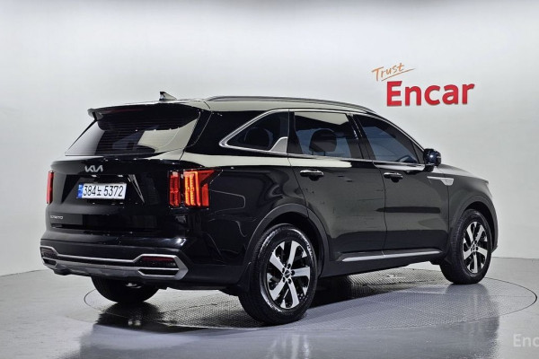 2023 Kia Sorento с пробегом 48 677 км