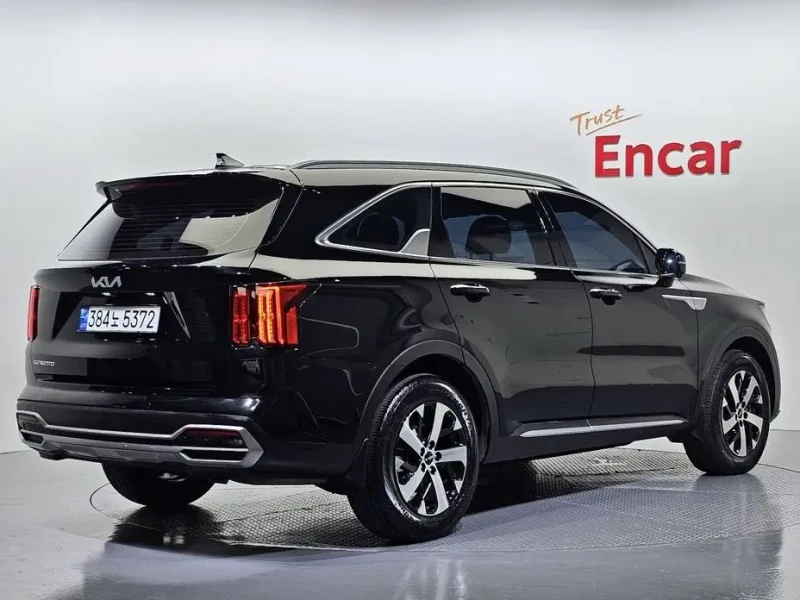 2023 Kia Sorento с пробегом 48 677 км