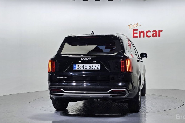 2023 Kia Sorento с пробегом 48 677 км