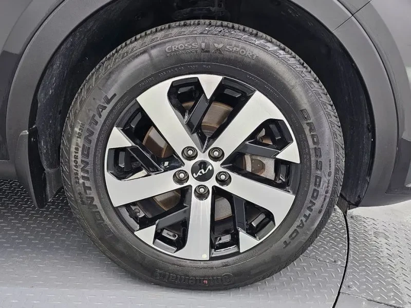 2023 Kia Sorento с пробегом 48 677 км