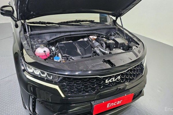 2023 Kia Sorento с пробегом 48 677 км