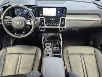 2023 Kia Sorento с пробегом 48 677 км