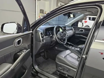 2023 Kia Sorento с пробегом 48 677 км