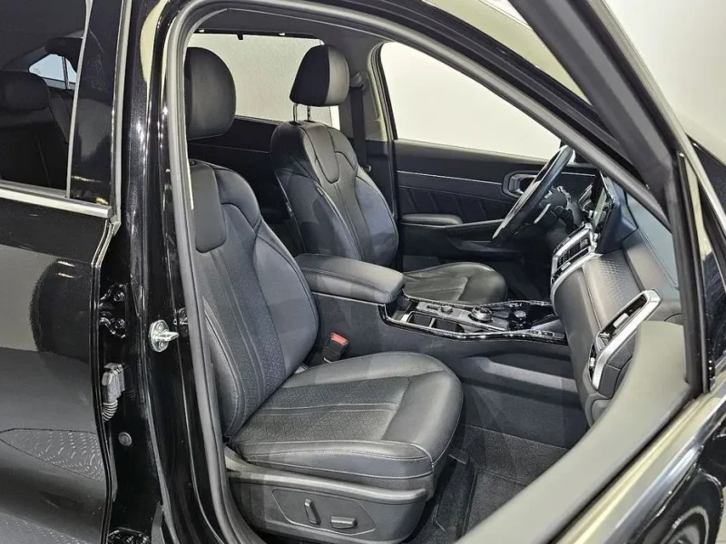 2023 Kia Sorento с пробегом 48 677 км