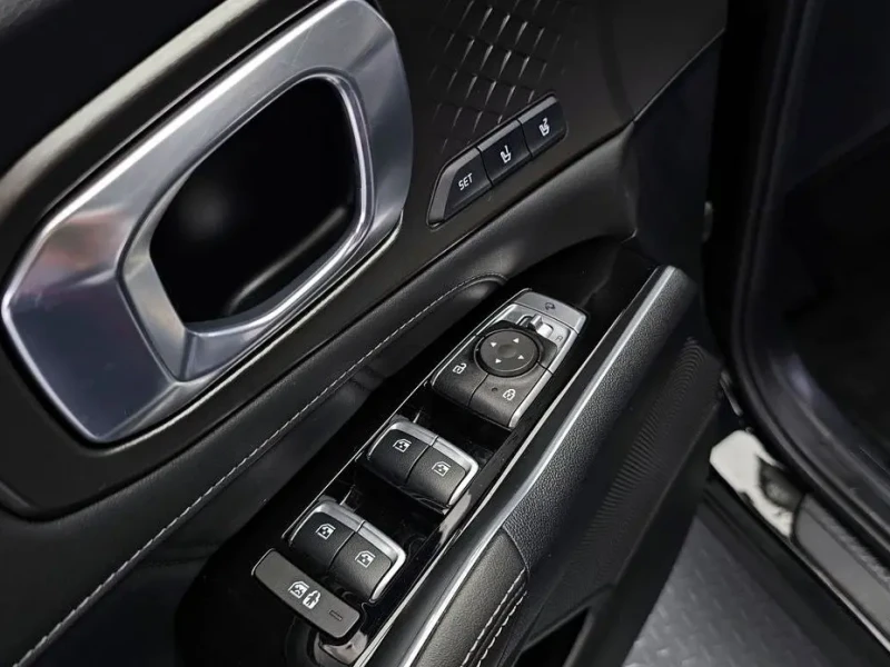 2023 Kia Sorento с пробегом 48 677 км