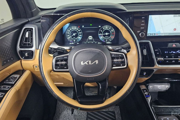 2022 Kia Sorento с пробегом 129 882 км