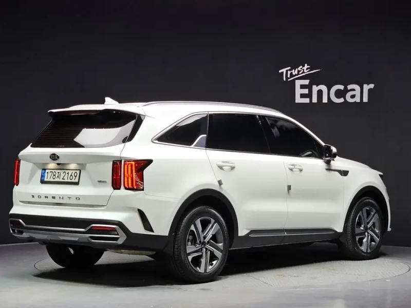 2021 Kia Sorento с пробегом 11 906 км