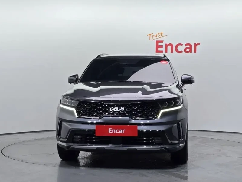 2023 Kia Sorento с пробегом 23 439 км