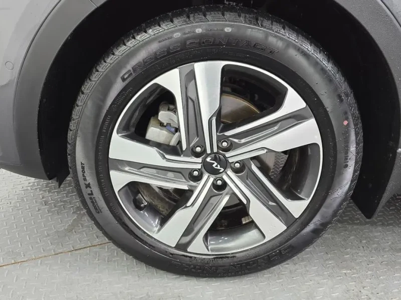 2023 Kia Sorento с пробегом 23 439 км