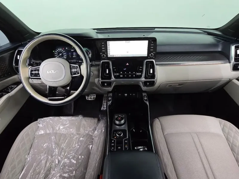2023 Kia Sorento с пробегом 23 439 км