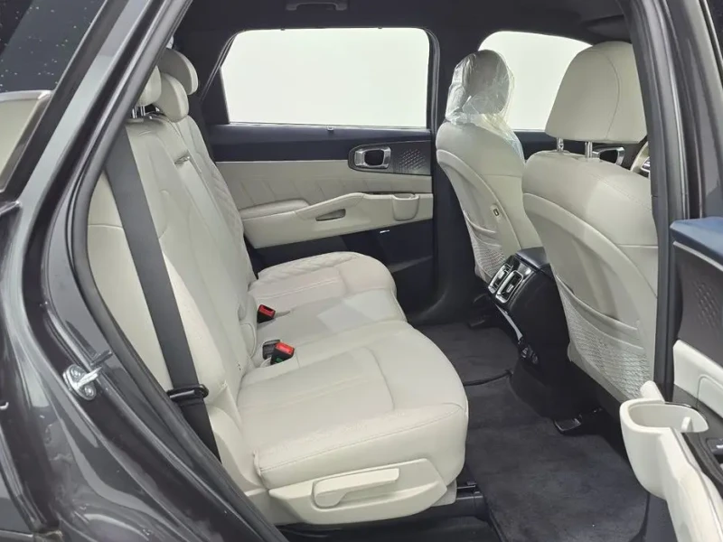 2023 Kia Sorento с пробегом 23 439 км