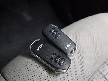 2023 Kia Sorento с пробегом 23 439 км
