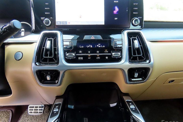 2022 Kia Sorento с пробегом 122 950 км