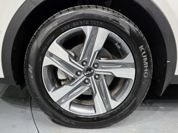 2023 Kia Sorento с пробегом 66 551 км