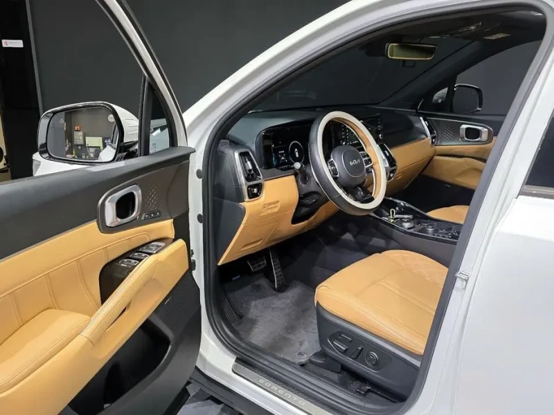 2023 Kia Sorento с пробегом 66 551 км