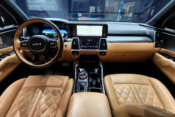 2023 Kia Sorento с пробегом 61 871 км