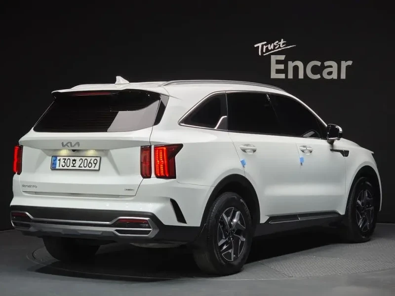 2023 Kia Sorento с пробегом 80 099 км