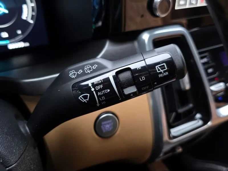 2023 Kia Sorento с пробегом 80 099 км