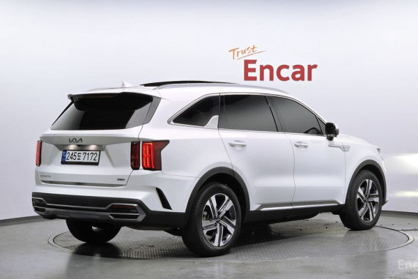 2023 Kia Sorento с пробегом 52 145 км