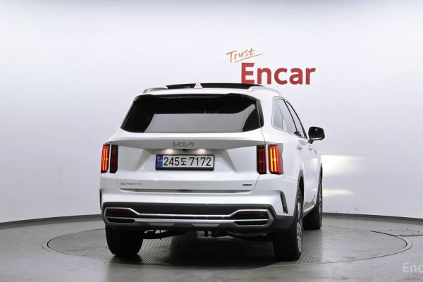 2023 Kia Sorento с пробегом 52 145 км