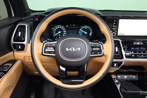 2023 Kia Sorento с пробегом 52 145 км