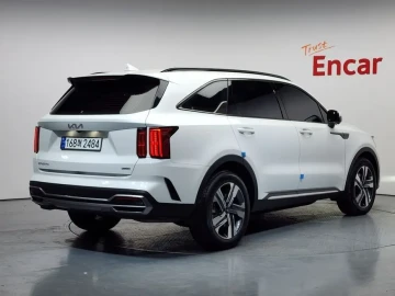 2023 Kia Sorento с пробегом 23 881 км