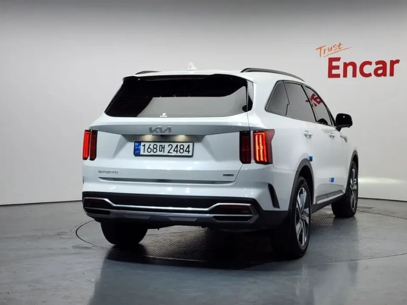 2023 Kia Sorento с пробегом 23 881 км