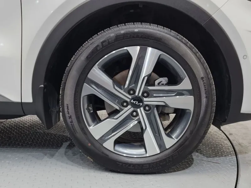 2023 Kia Sorento с пробегом 23 881 км