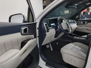 2023 Kia Sorento с пробегом 23 881 км