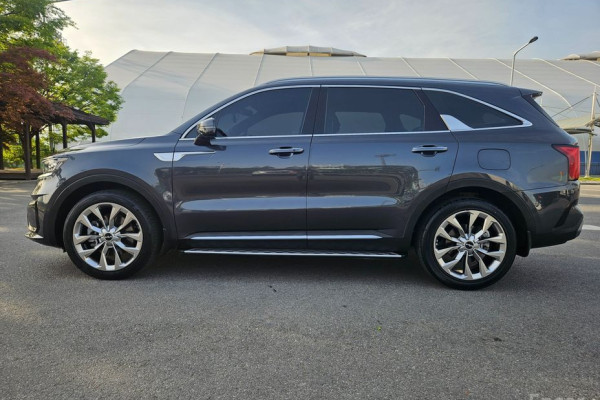 2023 Kia Sorento с пробегом 50 234 км