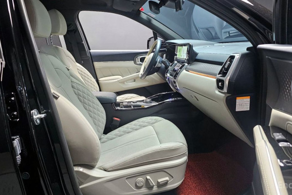 2023 Kia Sorento с пробегом 16 485 км
