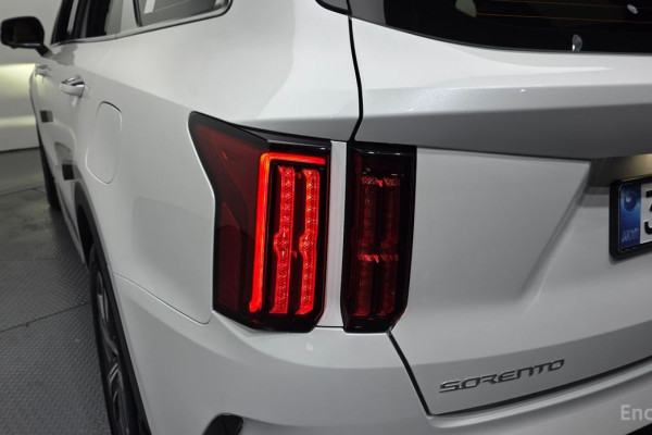 2023 Kia Sorento с пробегом 43 178 км