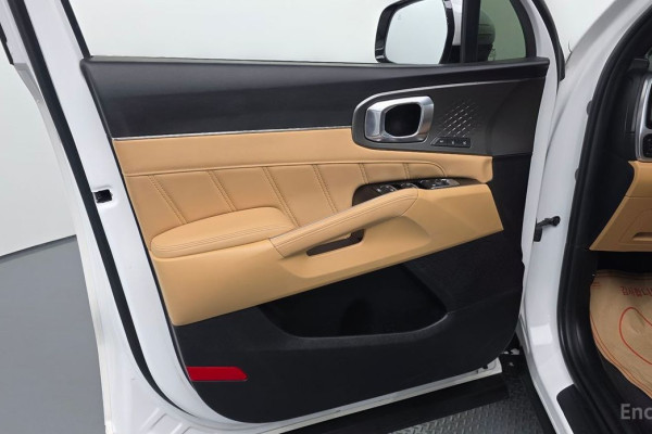 2023 Kia Sorento с пробегом 43 178 км