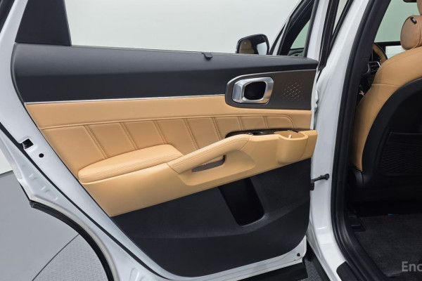 2023 Kia Sorento с пробегом 43 178 км