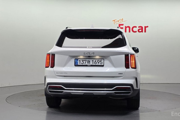 2022 Kia Sorento с пробегом 8 392 км