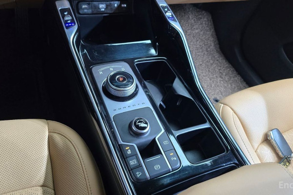 2023 Kia Sorento с пробегом 99 161 км