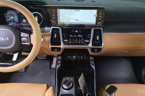 2022 Kia Sorento с пробегом 8 392 км