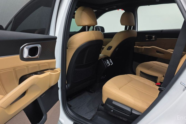 2022 Kia Sorento с пробегом 8 392 км