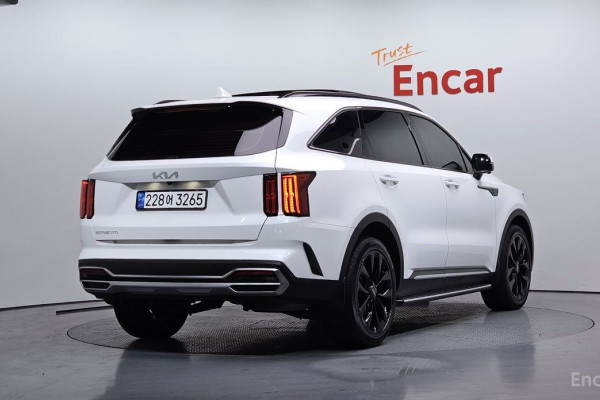 2023 Kia Sorento с пробегом 27 082 км