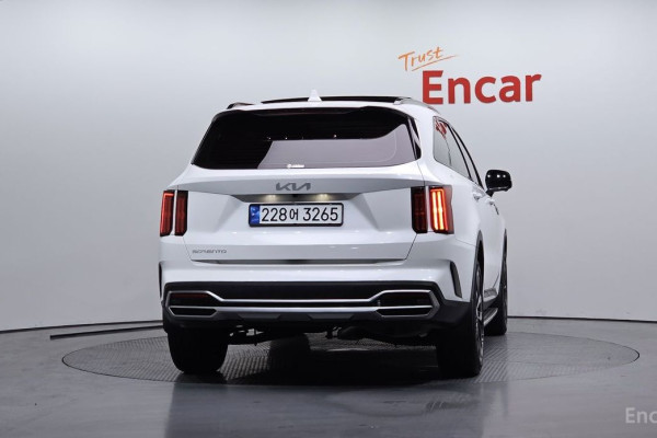 2023 Kia Sorento с пробегом 27 082 км