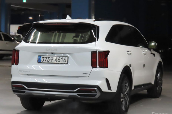 2023 Kia Sorento с пробегом 39 020 км